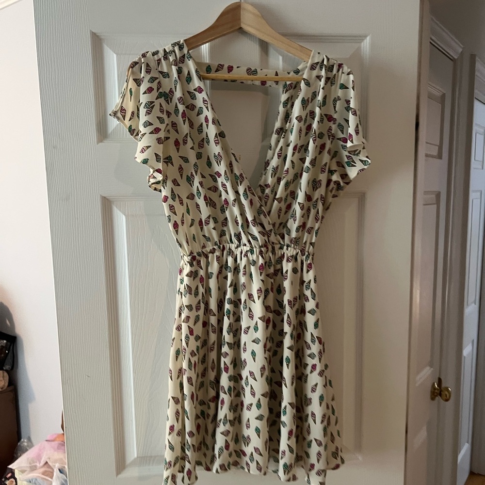 Forever 21 size large Ice cream cone dress. Greatcondition-missingtag/small stai